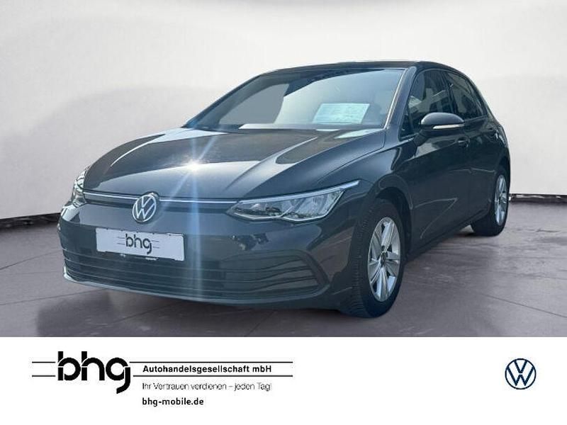 Grau Gebraucht 2023 VW Golf VIII Life Limousine | 20.450 € (Fairer Preis) - Bild 1/4