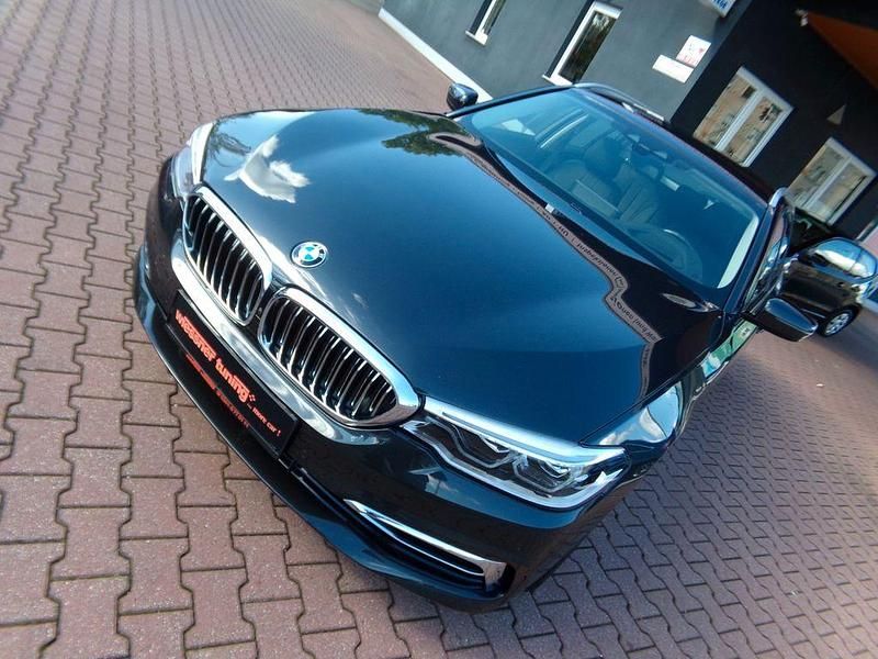 Sophistograu Gebraucht 2019 BMW 530 Luxury Line Kombi | 35.953 € (Fairer Preis) - Bild 1/4