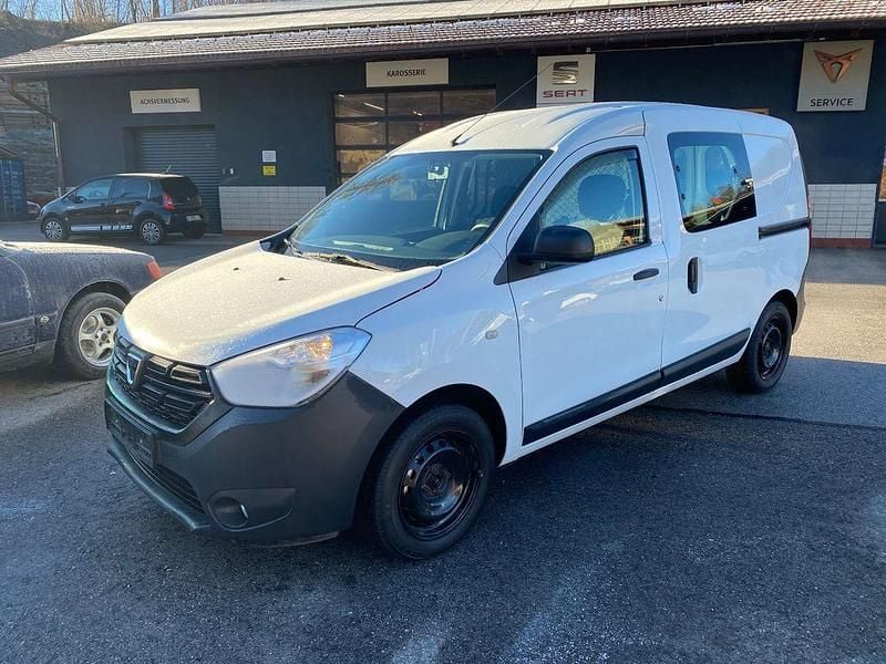 Weiß Gebraucht 2020 Dacia Dokker Express Comfort Plus Van | 12.490 € - Bild 1/4