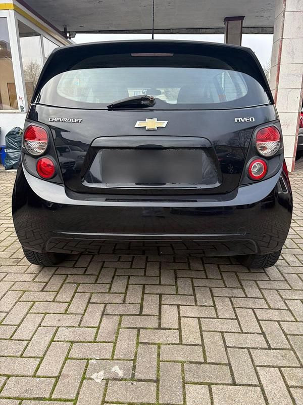 Gebraucht Chevrolet Aveo 101 PS (74 kW) 2011 Schwarz Kleinwagen