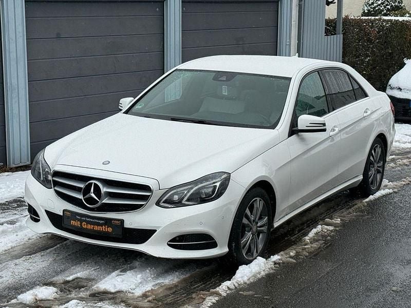 Gebraucht Mercedes E250 204 PS (150 kW) 2014 Weiß Limousine