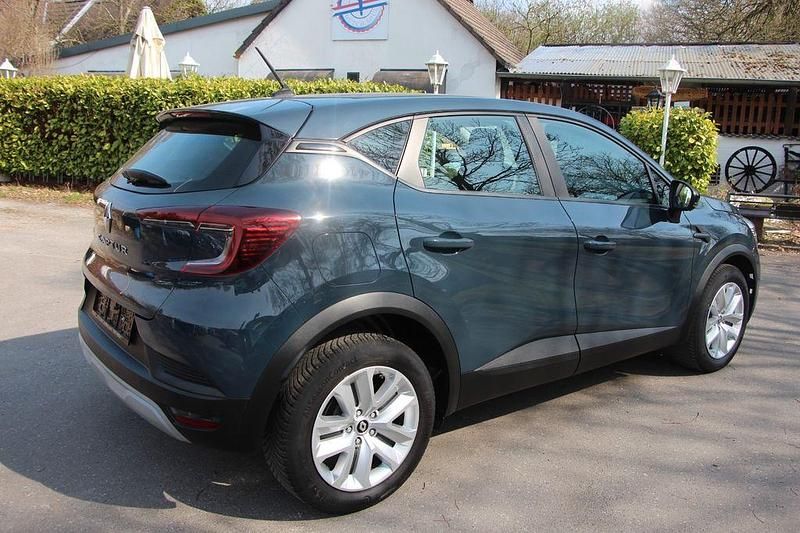 Gebraucht Renault Captur Equilibre 91 PS (66 kW) 2022 Grau SUV