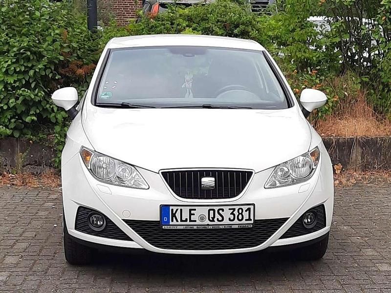 Weiß Gebraucht 2011 Seat Ibiza SC Copa Kleinwagen | 5.550 € (Fairer Preis) - Bild 1/4