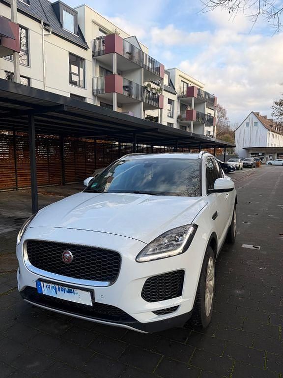 Weiß Gebraucht 2018 Jaguar E-Pace First Edition SUV | 19.500 € (Guter Preis) - Bild 1/4
