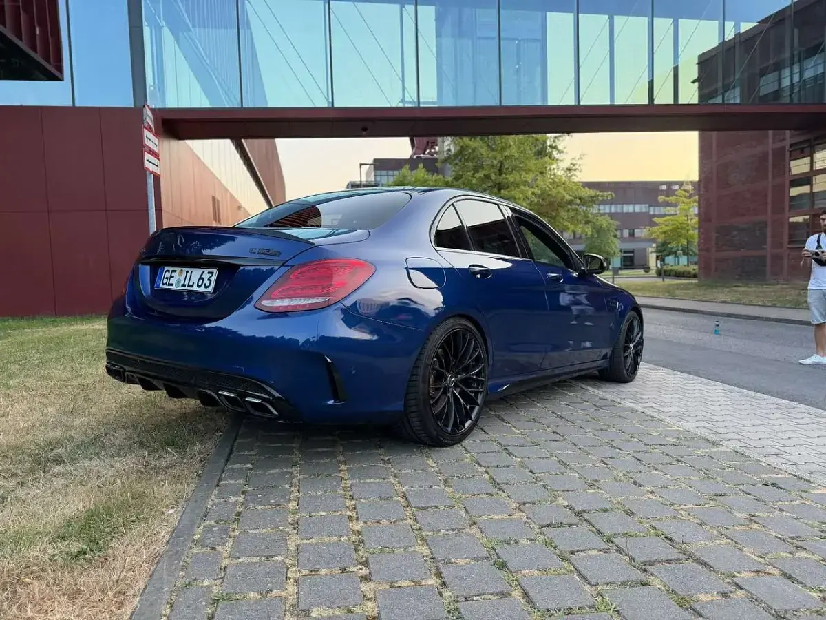 Gebraucht Mercedes C63 AMG AMG 476 PS (350 kW) 2016 Blau Limousine