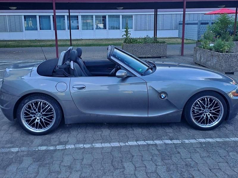 Gebraucht BMW Z4 170 PS (125 kW) 2004 Grau Cabrio