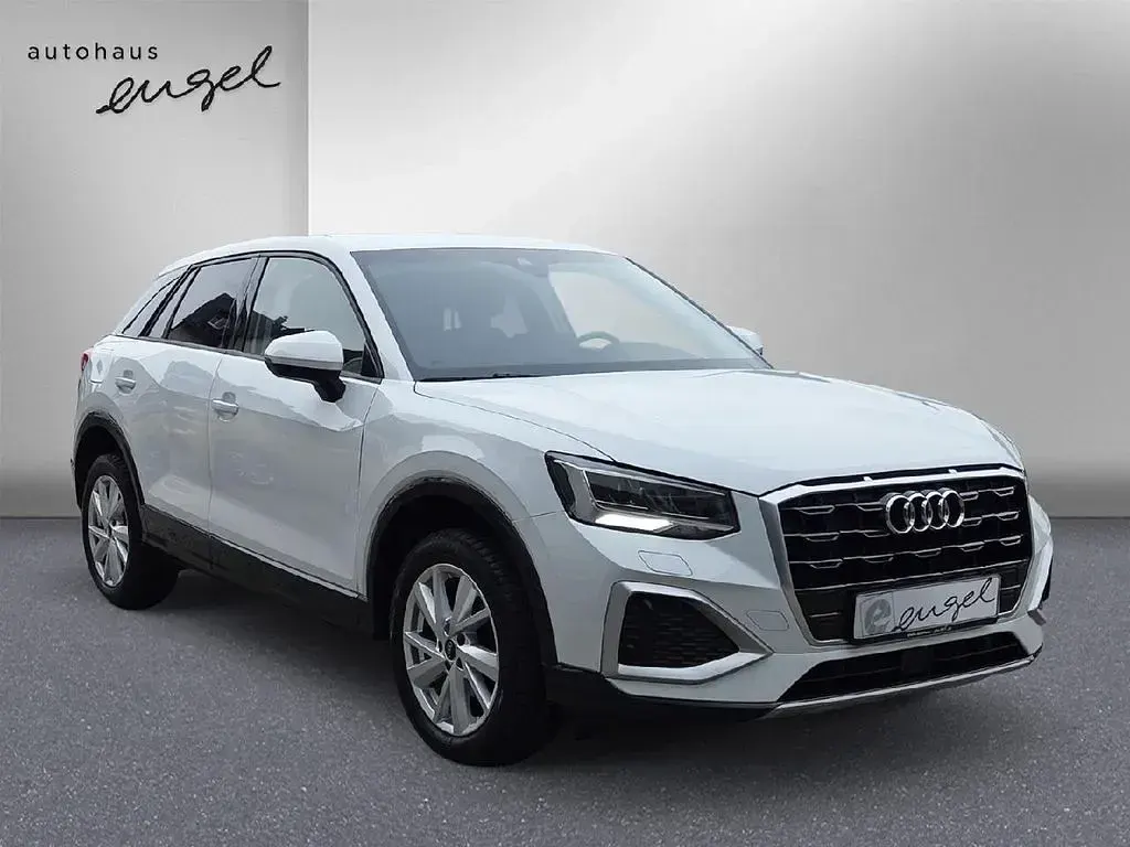 Gebraucht Audi Q2 Comfort 150 PS (110 kW) 2025 Gletscherweiß metallic SUV