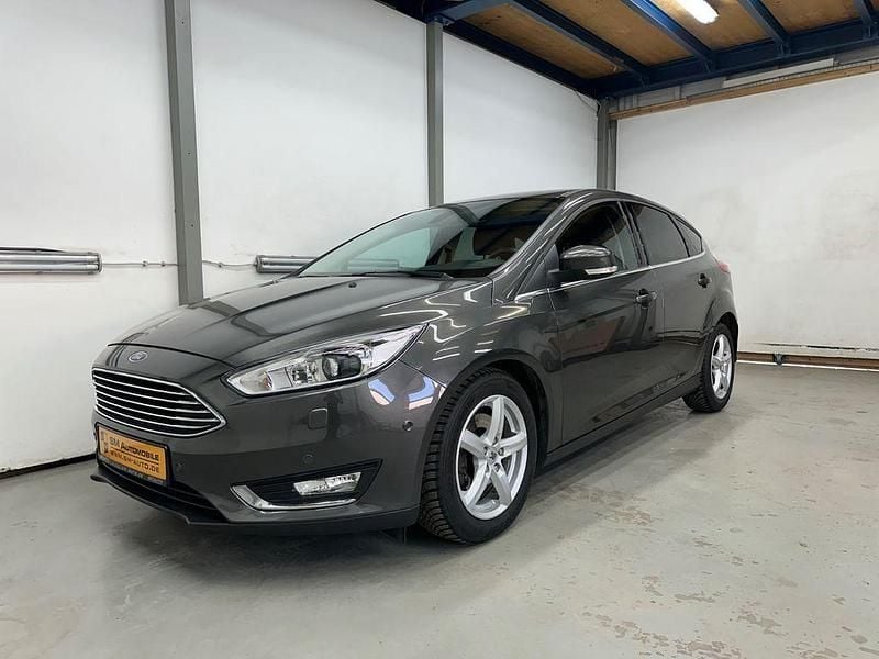 Gebraucht Ford Focus Titanium 150 PS (110 kW) 2017 Grau Limousine
