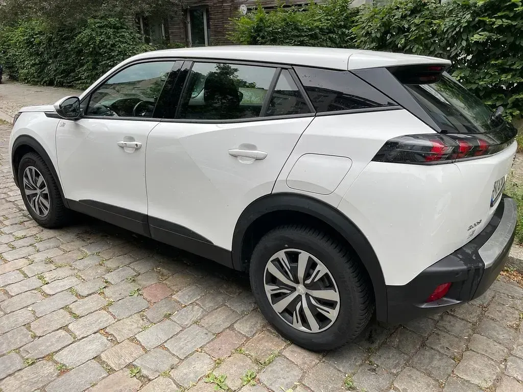 Gebraucht Peugeot 2008 Active 102 PS (75 kW) 2020 Weiß SUV