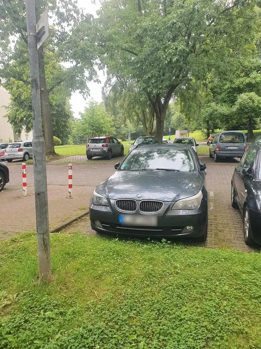 Gebraucht BMW 525 197 PS (144 kW) 2008 Grau Kombi
