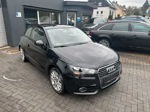 Używany Audi A1 Ambition 105 KM (77 kW) 2011 Czarny Hatchback