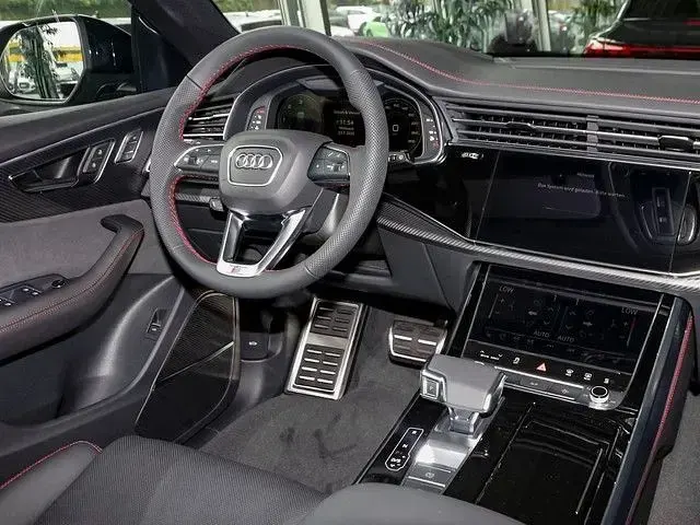 Gebraucht Audi Q8 S-Line 286 PS (210 kW) 2025 Mythosschwarz metallic SUV