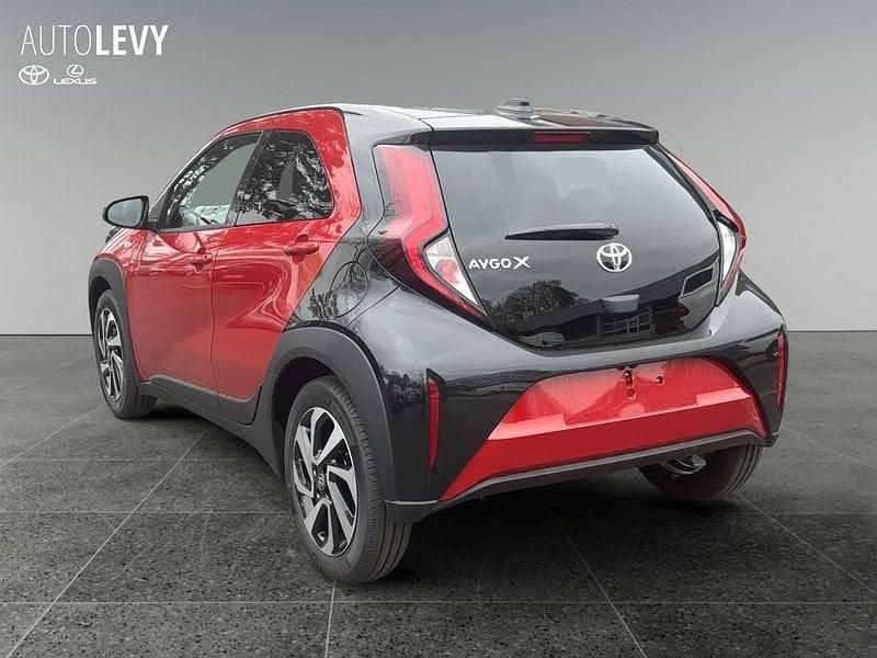 Neu Toyota Aygo X 72 PS (52 kW) 2025 Schwarz SUV
