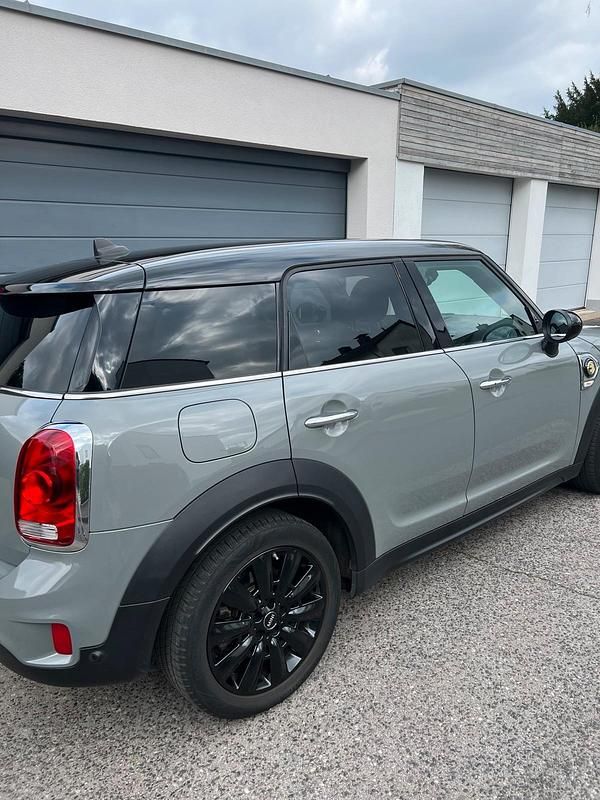 Grau Gebraucht 2018 Mini Cooper S Countryman SUV | 20.980 € (Etwas zu teuer) - Bild 1/4