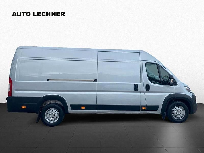 Gebraucht Opel Movano 140 PS (102 kW) 2023 Silber Van
