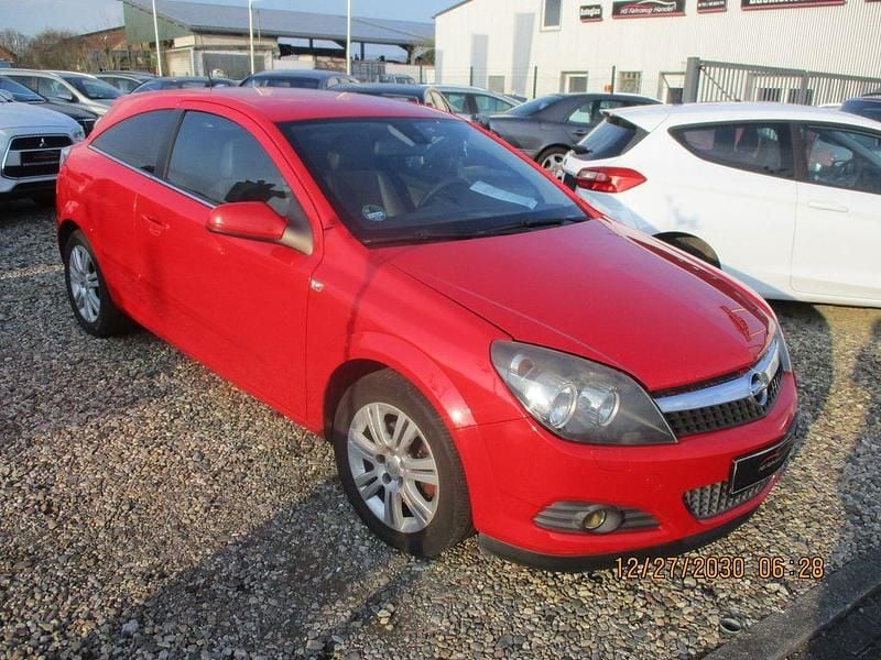Gebraucht Opel Astra GTC Cosmo 140 PS (102 kW) 2010 Rot Coupé