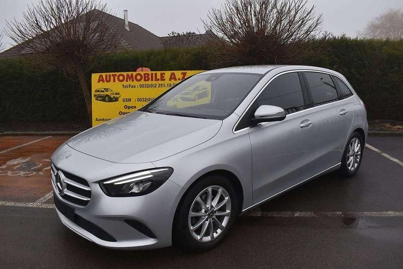Silber Gebraucht 2022 Mercedes B180 Business Van / Kleinbus | 24.999 € (Guter Preis) - Bild 1/4