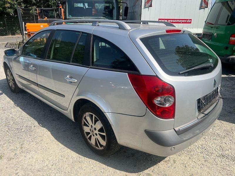Gebraucht Renault Laguna II Avantage 131 PS (96 kW) 2007 Grau Kombi