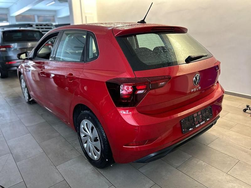 Gebraucht VW Polo Life 95 PS (69 kW) 2022 Rot Limousine