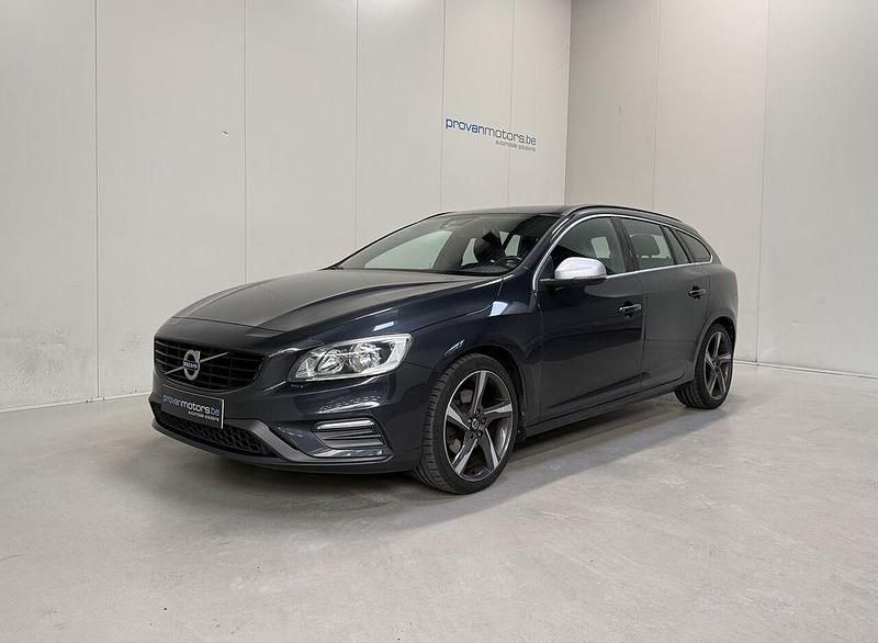 Gebraucht Volvo V60 R-Design 120 PS (88 kW) 2016 Grau Kombi