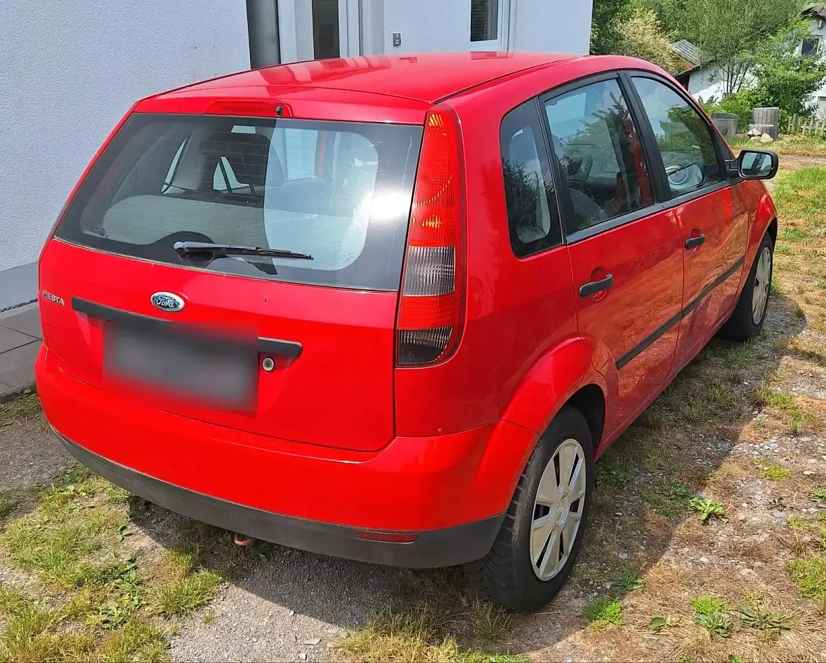 Gebraucht Ford Fiesta 69 PS (50 kW) 2003 Rot Kleinwagen