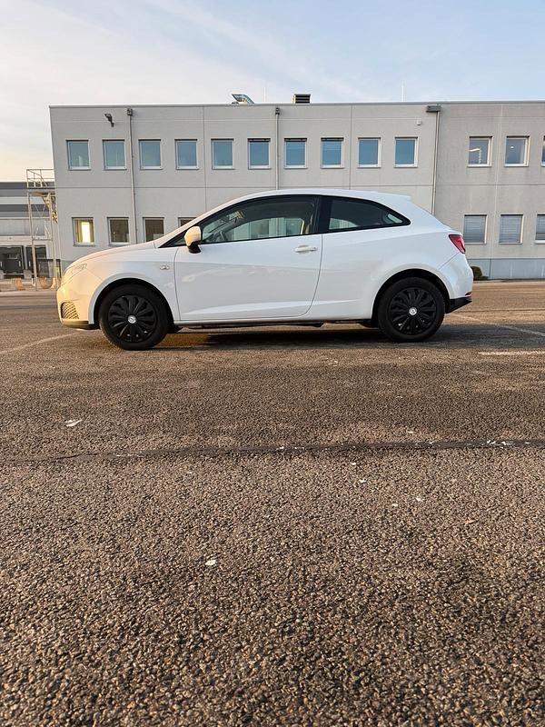 Gebraucht Seat Ibiza SC Style 69 PS (50 kW) 2011 Weiß Kleinwagen