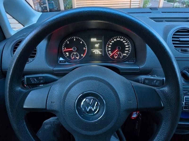 Usado VW Caddy 102 HP (75 kW) 2013 Branco Monovolume