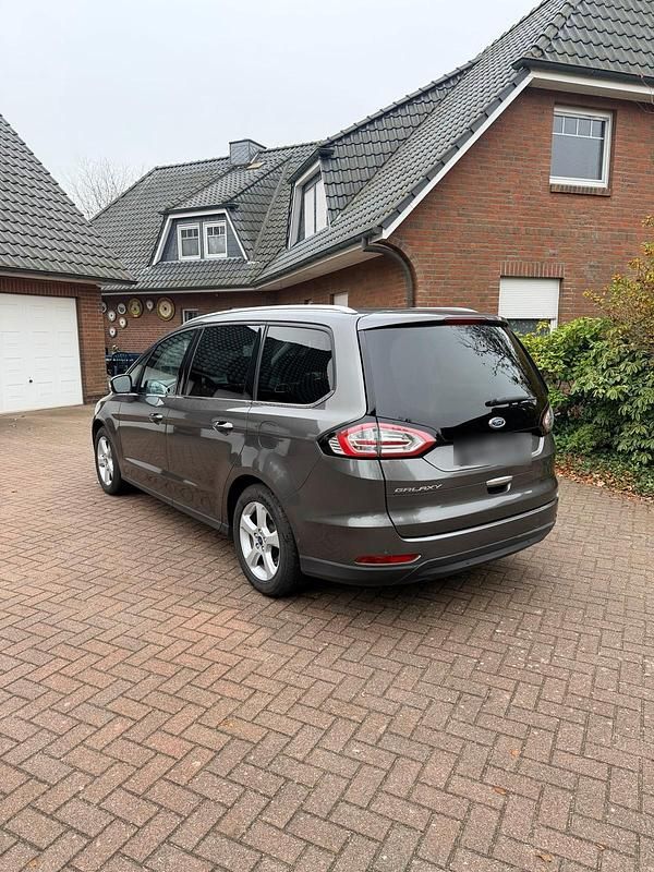 Second-hand Ford Galaxy 179 CP (131 kW) 2016 Gri Monovolum