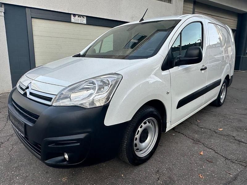 Weiß Gebraucht 2016 Citroën Berlingo Proline Van | 6.950 € (Fairer Preis) - Bild 1/4