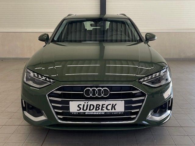 Gebraucht Audi A4 Advanced 204 PS (150 kW) 2023 Distriktgrün metallic Kombi