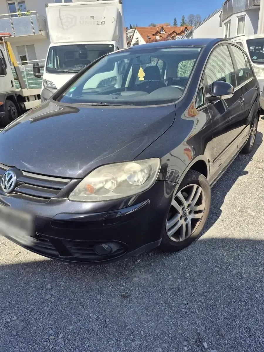 Second-hand VW Golf V 102 CP (75 kW) 2007 Negru Hatchback
