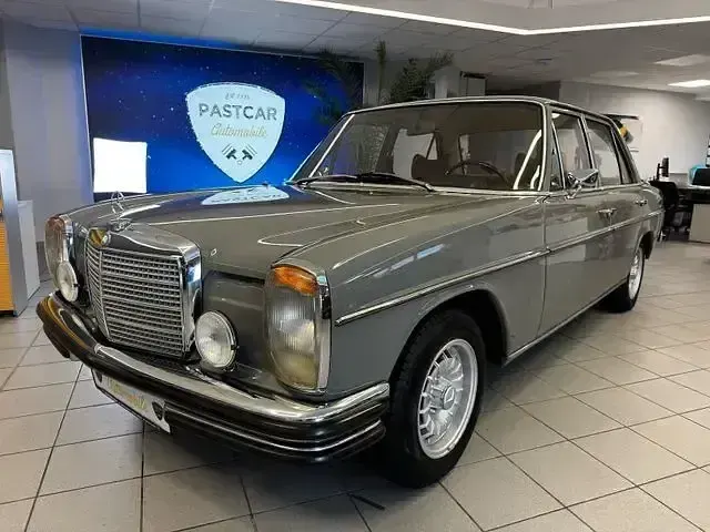 Gebraucht Mercedes W115 1971 Grau Limousine