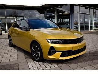 Gebraucht Opel Astra 131 PS (96 kW) 2025 Gelb Limousine