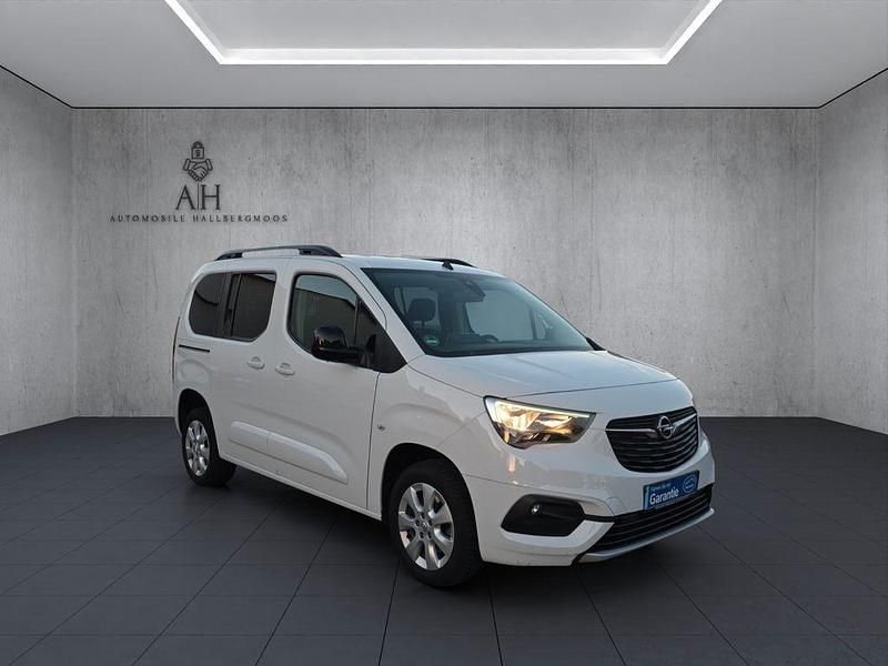 Gebraucht Opel Combo Life Ultimate 131 PS (96 kW) 2023 Weiß Van / Kleinbus