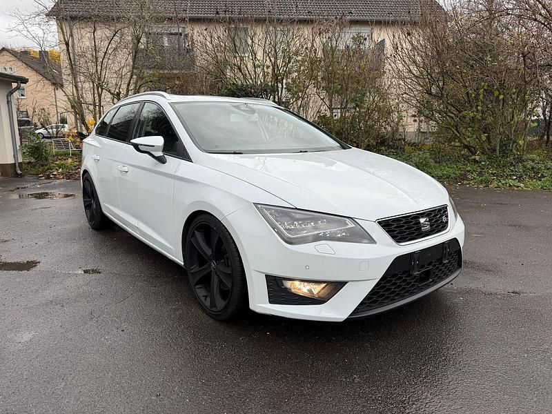 Weiß Gebraucht 2014 Seat Leon FR Kombi | 8.500 € (Fairer Preis) - Bild 1/4