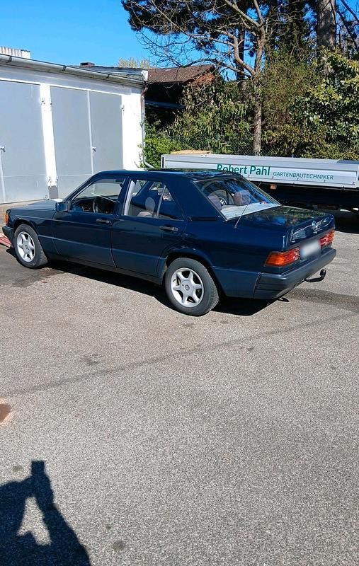 Gebraucht Mercedes 190 75 PS (55 kW) 1990 Andere farben Limousine