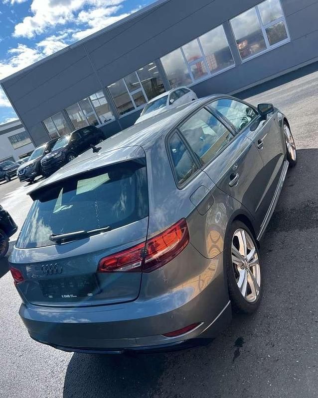 Gebraucht Audi A3 Ambiente 136 PS (100 kW) 2019 Limousine