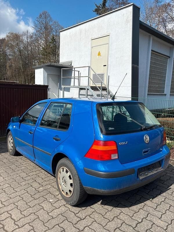 Gebraucht VW Golf IV 100 PS (73 kW) 1999 Blau Kleinwagen