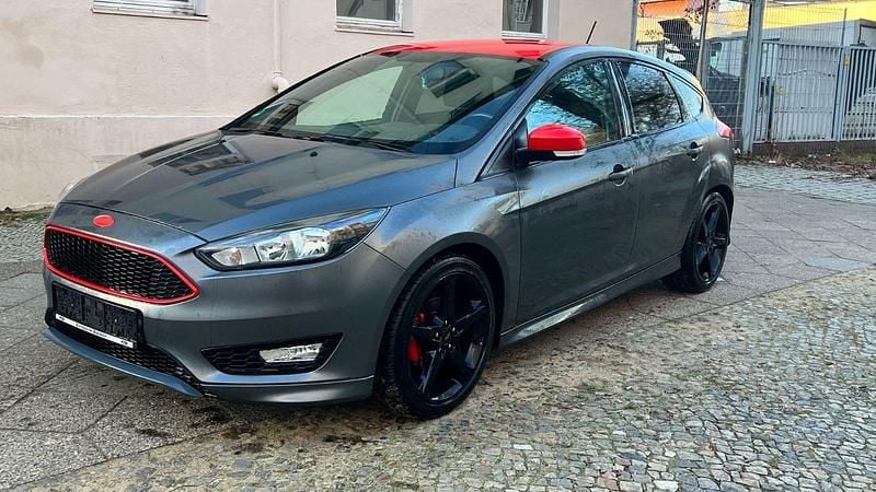 Gebraucht Ford Focus ST-Line 125 PS (91 kW) 2017 Schwarz Limousine