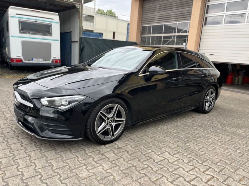 Schwarz Gebraucht 2020 Mercedes CLA180 Shooting Brake AMG Kombi | 18.990 € (Fairer Preis) - Bild 1/4