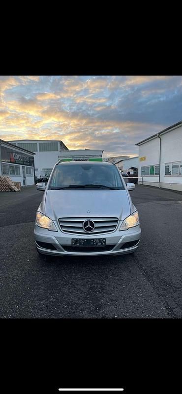 Gebraucht Mercedes Viano 224 PS (164 kW) 2013 Silber Van / Kleinbus