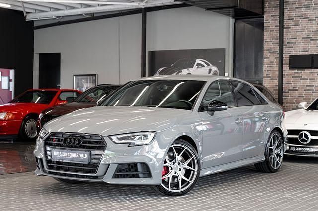Grau Gebraucht 2020 Audi S3 Sport Limousine | 35.490 € (Fairer Preis) - Bild 1/4