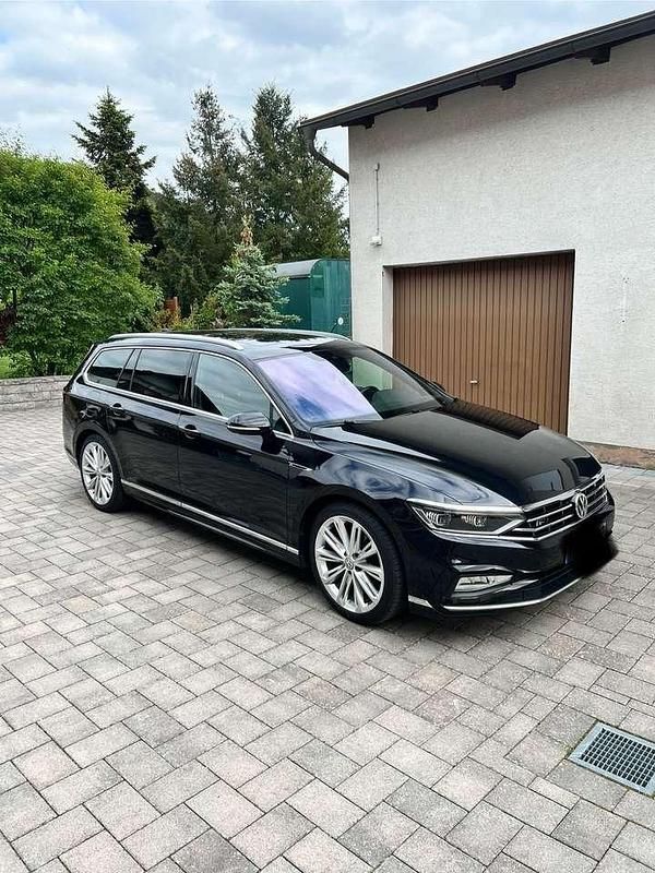 Schwarz Gebraucht 2020 VW Passat Elegance Kombi | 25.499 € (Etwas zu teuer) - Bild 1/4
