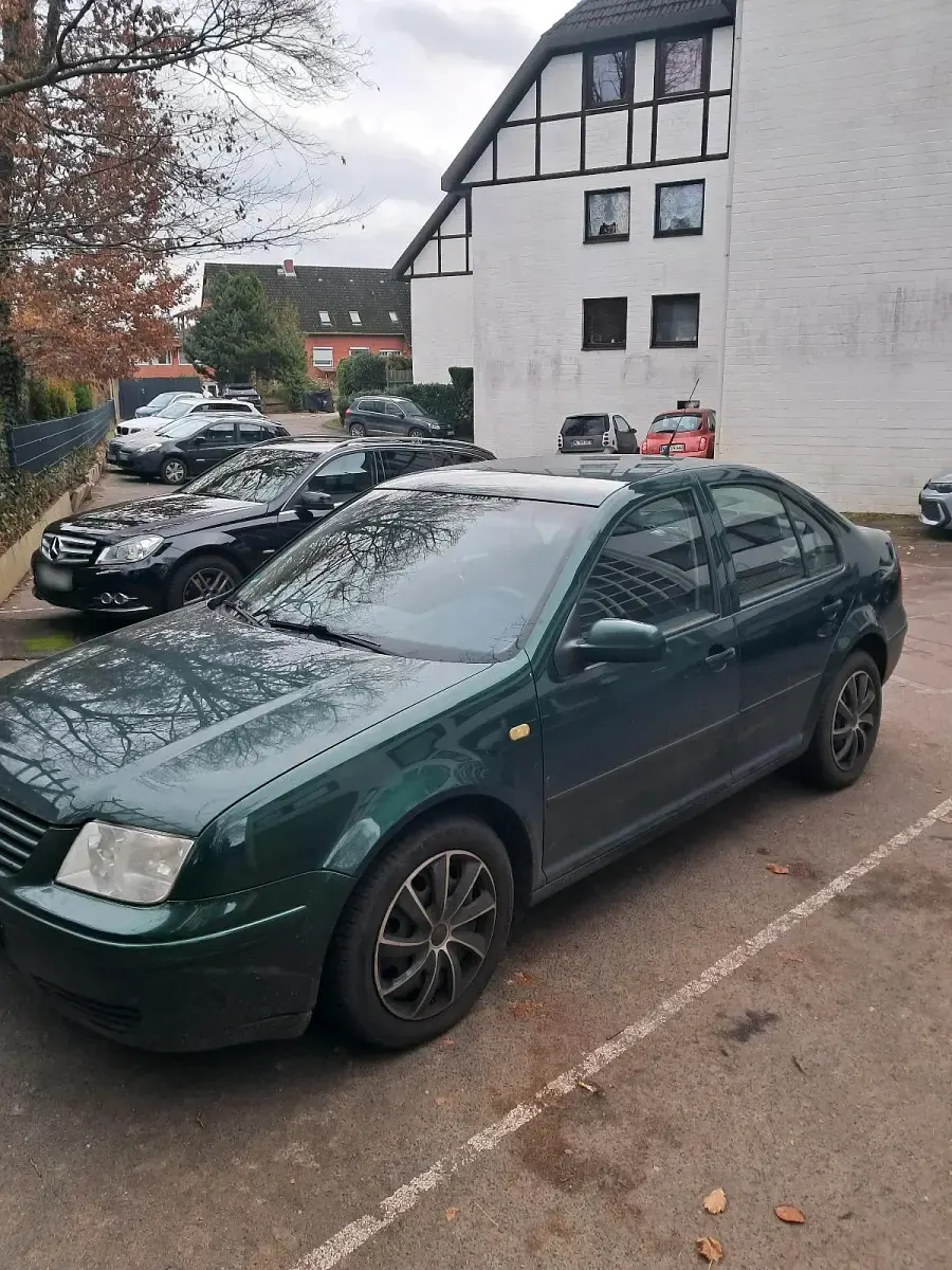 Gebraucht VW Bora 101 PS (74 kW) 1998 Grün Kleinwagen