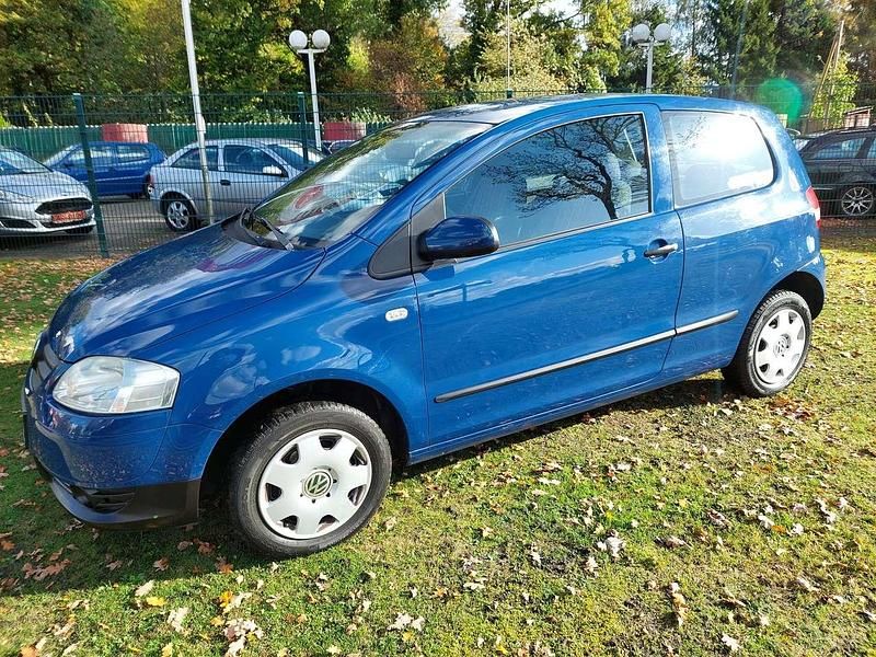 Gebraucht VW Fox Basis 54 PS (39 kW) 2006 Indienblau Kleinwagen