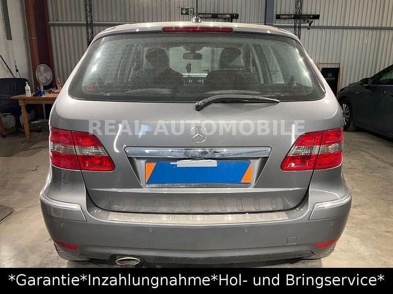 Gebraucht Mercedes B200 140 PS (102 kW) 2009 Grau Van / Kleinbus