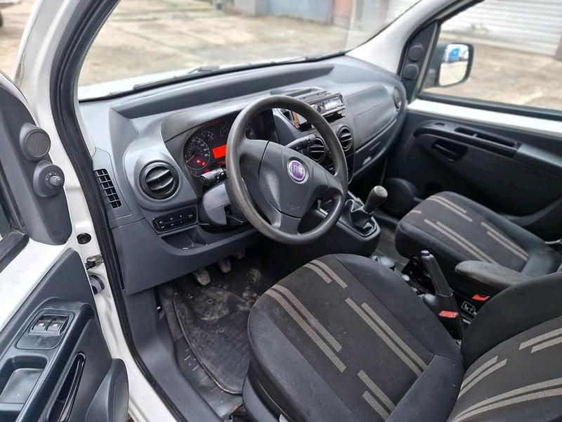 Gebraucht Fiat Fiorino 75 PS (55 kW) 2009 Weiß Van / Kleinbus
