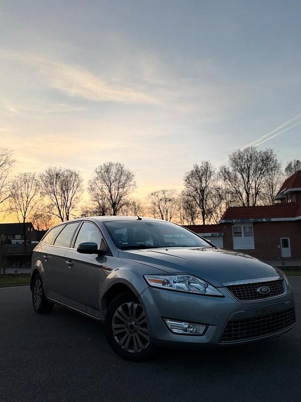 Gebraucht Ford Mondeo 140 PS (102 kW) 2008 Grau Kombi