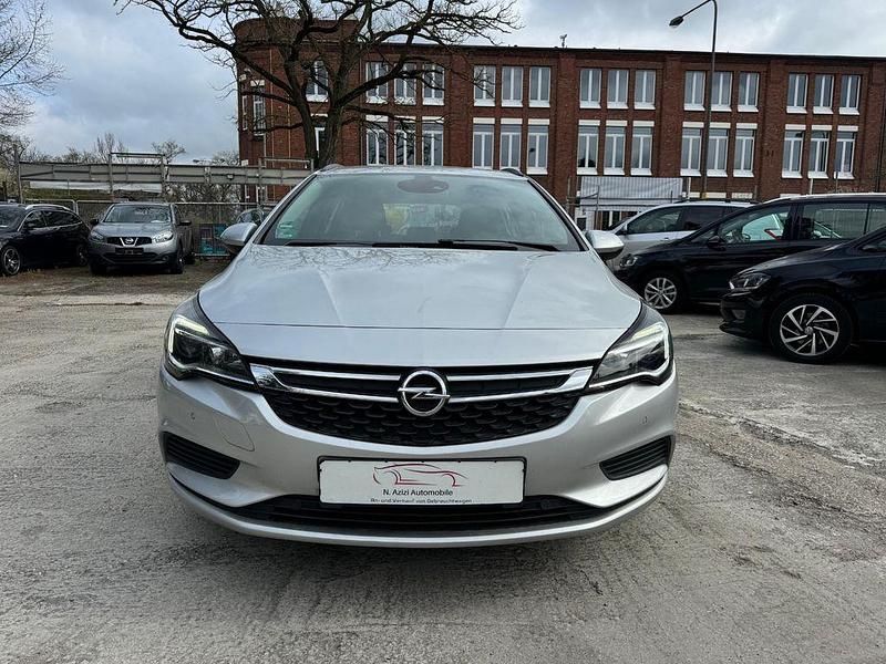 Argon silber/ice silver (m2) Gebraucht 2016 Opel Astra Edition Kombi | 6.999 € (Guter Preis) - Bild 1/4