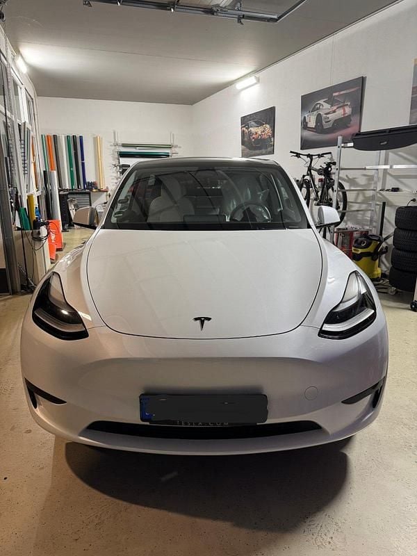 Gebraucht Tesla Model Y Long Range RWD 254 kW (346 PS) 2024 Weiß SUV